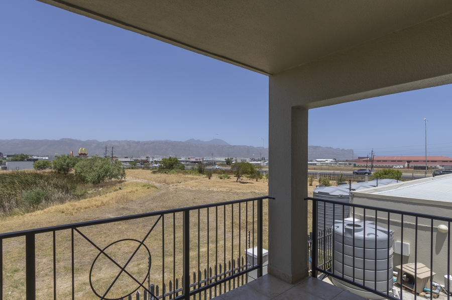 To Let 2 Bedroom Property for Rent in Heritage Park Western Cape